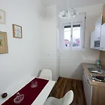 Bed & Breakfast Teslova Ljubljana