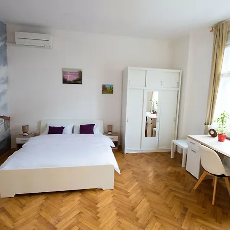 Teslova Bed and Breakfast