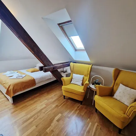 Teslova Bed and breakfast