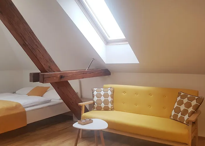 Bed and breakfast Teslova 3*