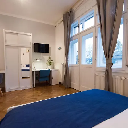 Teslova Nocleg ze śniadaniem Lublana