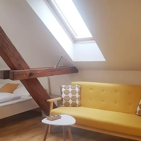 Nocleg ze śniadaniem Teslova 3*