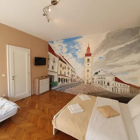 Teslova Bed & Breakfast 3*