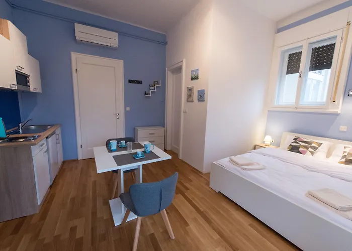 Teslova 3* Ljubljana