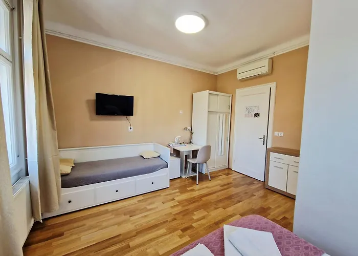 Teslova Любляна