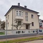 Nočitev z zajtrkom Teslova Ljubljana
