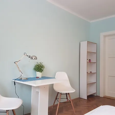 비앤비 테슬로바 3*