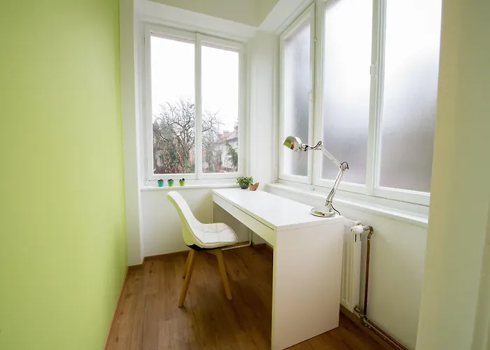 Teslova Bed & Breakfast 3*