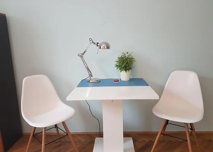 Bed & Breakfast Teslova 3*