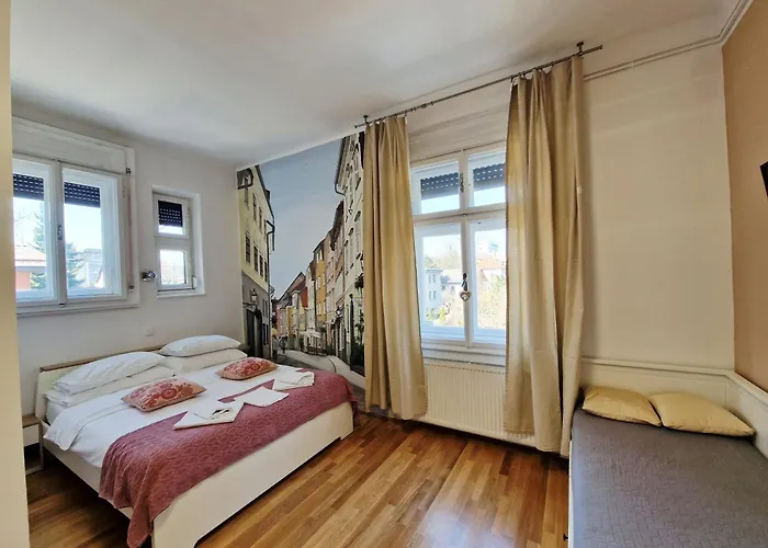 Bed & Breakfast Teslova 3*